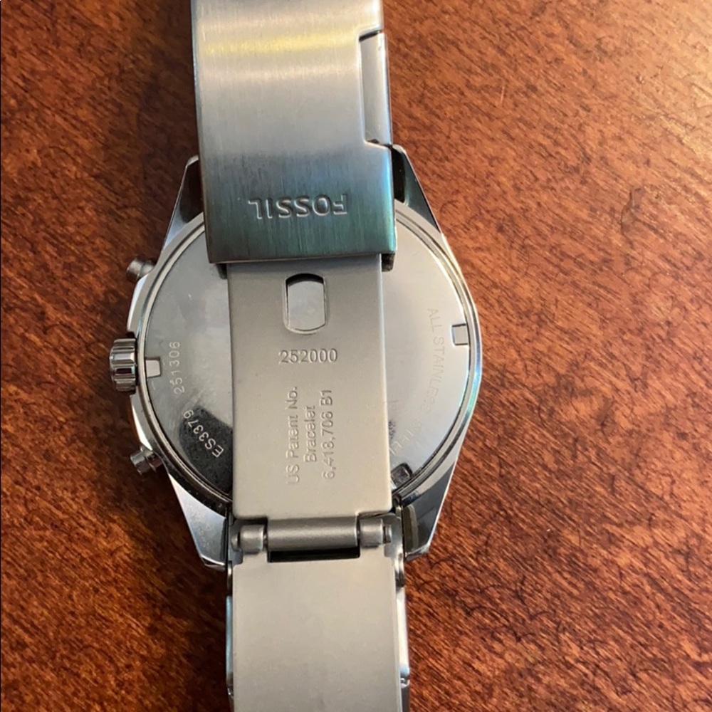 Watch - Picture 2 of 3